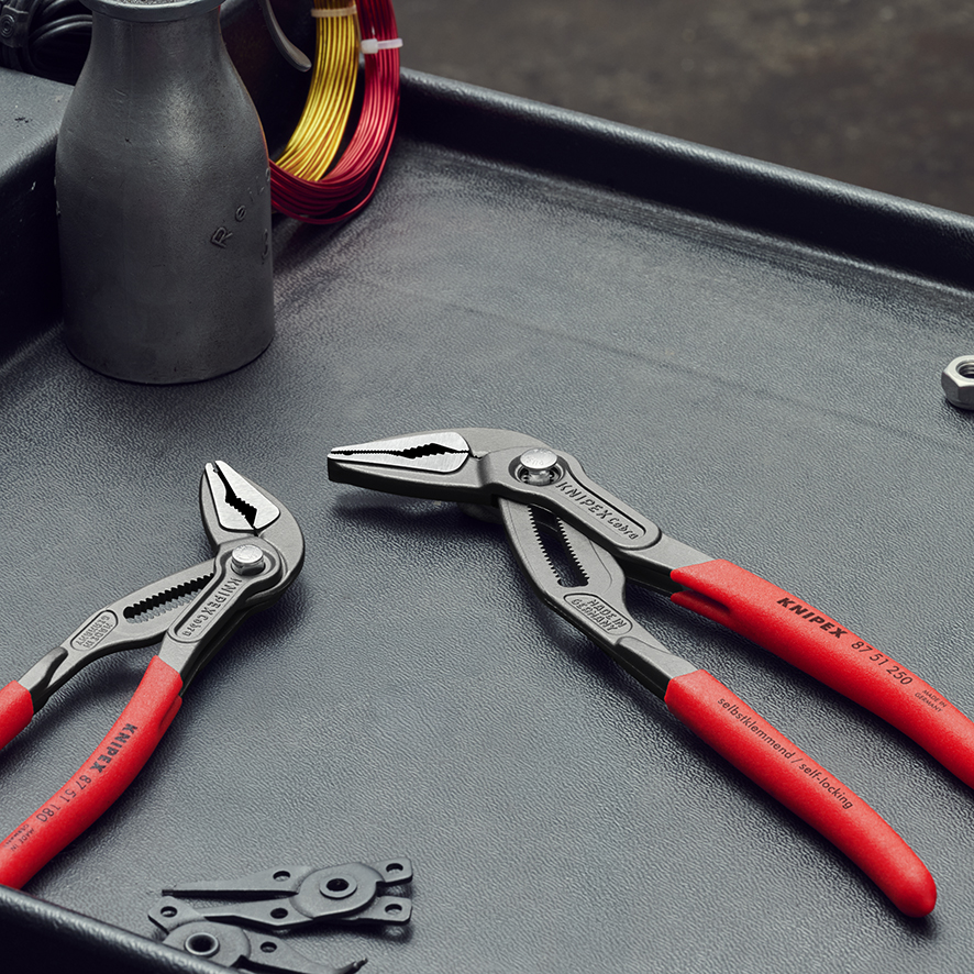 KNIPEX KNIPEX 87 51 180 Cobra® ES Wasserpumpenzange extra-schlank 180 mm grau atramentiert mit rutschhemmendem Kunststoff überzogen poliert KNIPEX KNIPEX 87 51 180 Cobra® ES Wasserpumpenzange extra-schlank 180 mm grau atramentiert mit rutschhemmendem Kunststoff überzogen poliert
